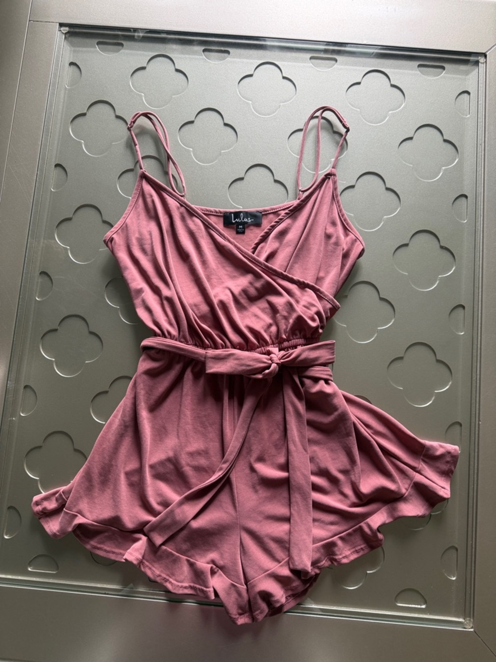 LULUS Katelyn Rusty Rose Ruffled Surplice Romper Women’s size Medium - Picture 15 of 16